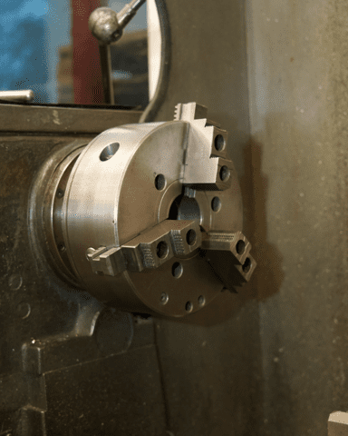 Spannfutter zu und das Material sitzt…